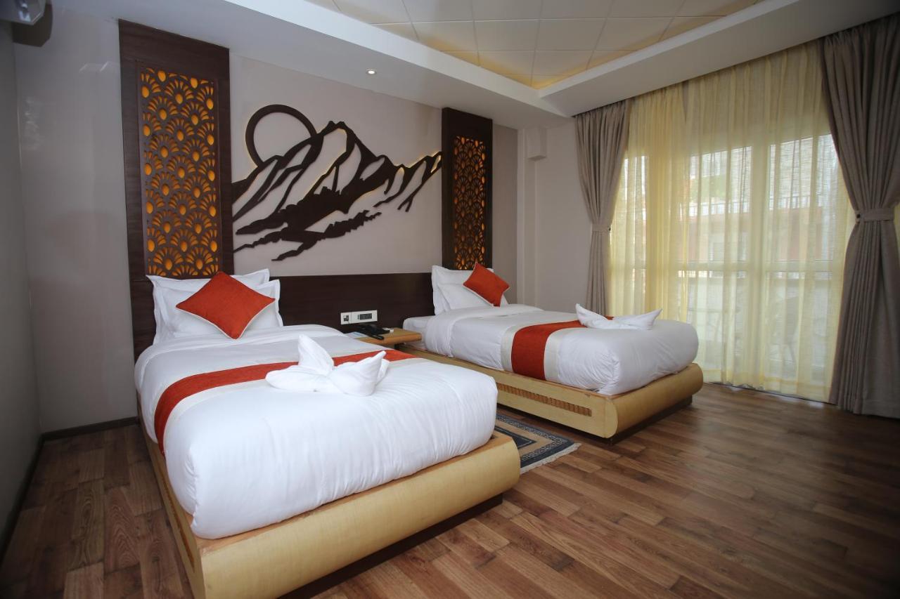 Hotel White Himal Pokhara Zewnętrze zdjęcie