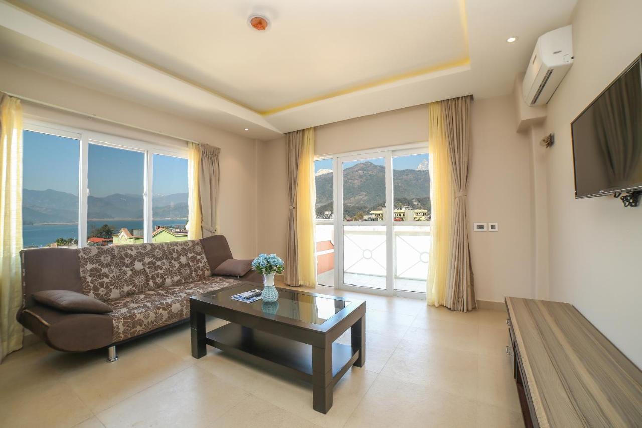 Hotel White Himal Pokhara Zewnętrze zdjęcie